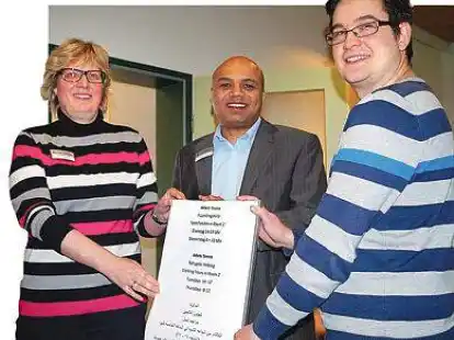 Freuen sich &uuml;ber die Verst&auml;rkung im Sozialamt: (von links)  Elke Brunotte, Adam Tirnna und Timo Nesemann. Tirnna bietet zwei Sprechtage pro Woche an.