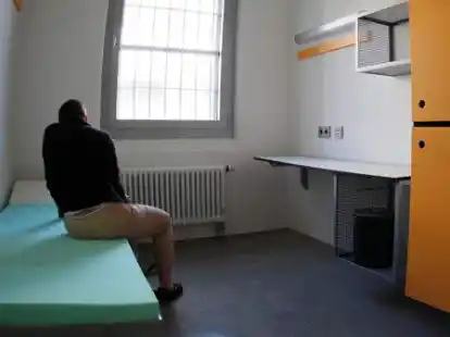 Blick in eine Zelle in der Justizvollzugsanstalt Wuppertal-Ronsdorf