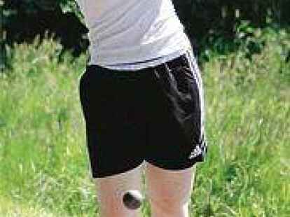 Zeigte einen ganz starken Auftritt bei den Frauen I: Feenja Bohlken (Schweinebr&uuml;ck) siegte mit der Eisenkugel.