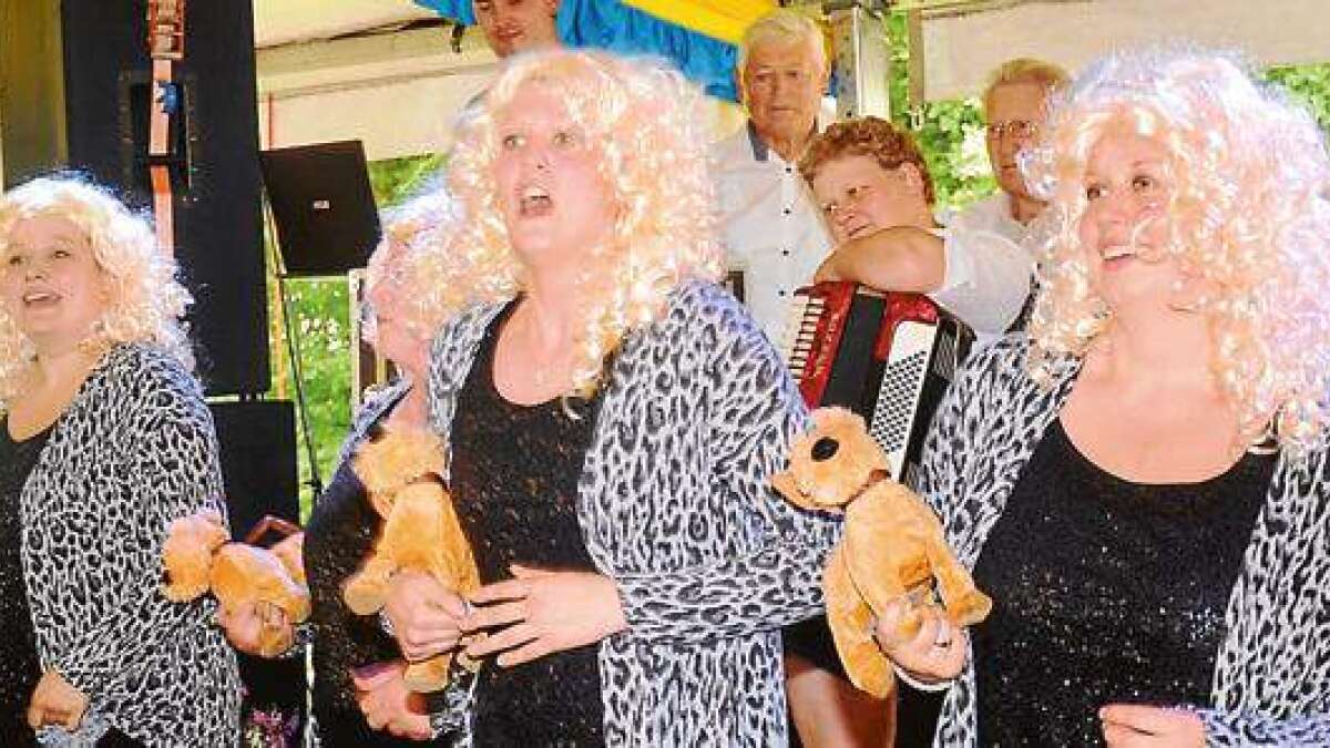 perucke jacob sisters