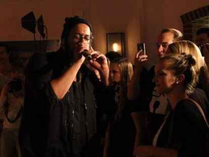 Wortgewaltig: Samy Deluxe &uuml;berzeugte das Publikum in der R&uuml;genwalder M&uuml;hle.