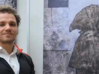 K&uuml;nstler Marian Kretschmar  zeigt 14 seiner Werke zum &bdquo;Friedenslauf von Rom 2017&ldquo; im Rathaus.