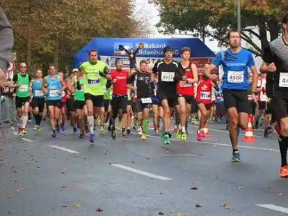 Oldenburg Marathon Start Jelken Die Starts vom Kinderlauf und vom gro&szlig;en Marathon.