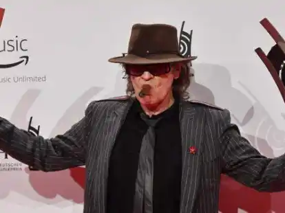 Sahnte gleich Preise ab: Altrocker Udo Lindenberg. &bdquo;Andere Leute gehen in Rente und wir pushen immer weiter&ldquo;, war sein Kommentar dazu.