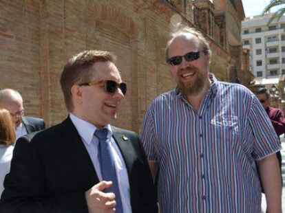 Hatten viel Spa&szlig;: Die jeversche Delegation in Cullera, mit B&uuml;rgermeister Jan Edo Albers (von links) und Ratsherr Stephan Eden.