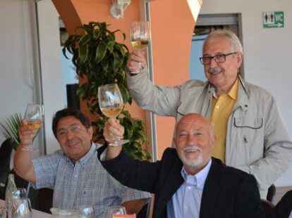Salud &ndash; die Spanier waren immer gut drauf.