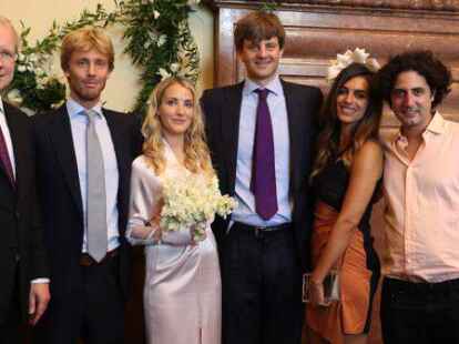 Oberb&uuml;rgermeister Stefan Schostok,  Christian Prinz von Hannover (Trauzeuge), Ekaterina Malysheva, Ernst August Erbprinz von Hannover, Dina Amer (Trauzeugin) und Julio Santodomingo (Trauzeuge).