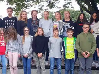 <p>Die Klasse 8.3 von Veronika Sch&ouml;nleber m&ouml;chte bei Zisch herausfinden, wie die Redakteure entscheiden, welche Meldung in die Zeitung kommt und welche nicht, </p>