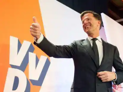 Da hatte er noch gut Lachen: Wahlgewinner Mark Rutte bastelt seit Monaten an einer Regierung.
