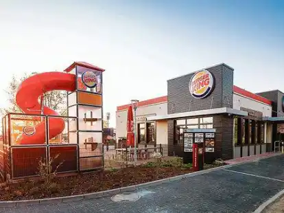 So k&ouml;nnte die neue Burger King-Filiale in Friesoythe aussehen: Das Unternehmen baut in Friesoythe auf einem Gel&auml;nde an der Europastra&szlig;e. Dort soll das neueste Design von Burger King angewandt werden.