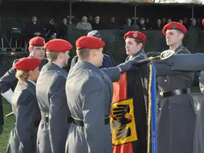 Ein feierliches Gel&ouml;bnis, wie hier 2012, findet jetzt wieder in Ganderkesee statt.