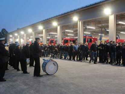 Umzug ins neue Geb&auml;ude der Freiwilligen Feuerwehr Wildeshausen an die Krandelstra&szlig;e.