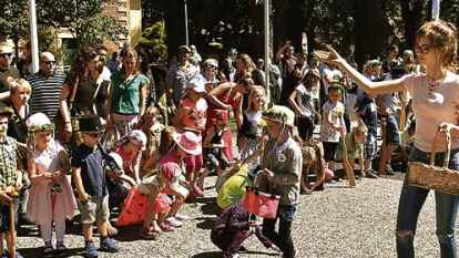Niederschlag bei wolkenlosem Himmel: Der  Bonbonregen war hochwillkommen.
