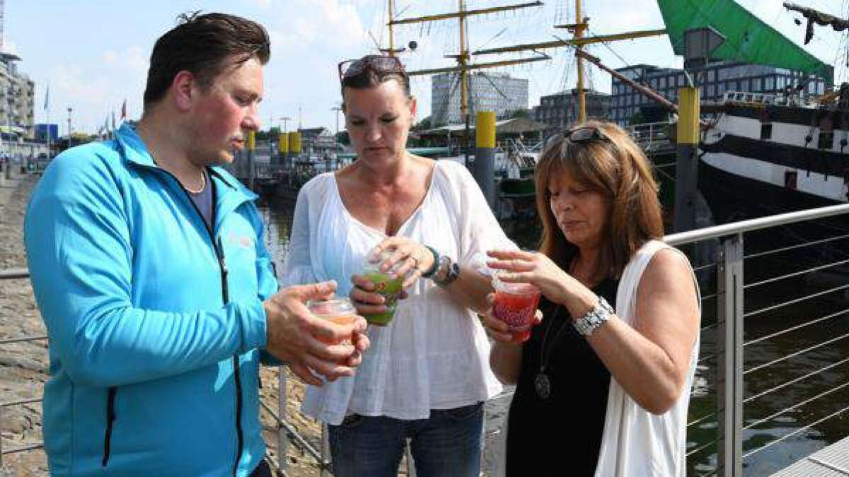 Einen Caipirinha zum Liefern, bitte! Einen Caipirinha zum Liefern, bitte!