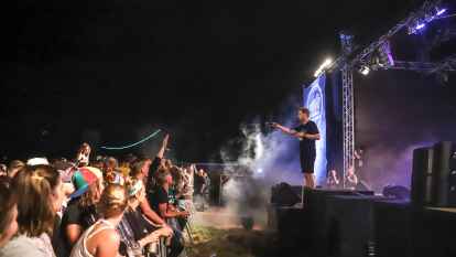 Andy ist auf einem Tennisturnier 2018, Band: Weekend