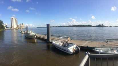 Warum denn in weit entfernte L&auml;nder fliegen, wenn man das Paradies vor der Haust&uuml;r hat? Mein Sohn (5 Jahre) und ich genie&szlig;en jeden Sonnenstrahl an der Weser. Sei es am Strand oder an der Braker Kaje &ndash; einfach dort wohnen, wo andere Urlaub machen.