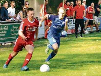 In der   Favoritenrolle: Der VfL  Stenum (rotes Trikot) trifft  am Sonntag  auf den bisher   sieglosen SVE Wiefelstede.