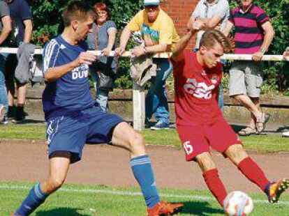 <p>Bezirksliga,  VfL Wildeshausen rechts Michael Eberle - VfL Stenum Szene aus der letzten Saison</p>