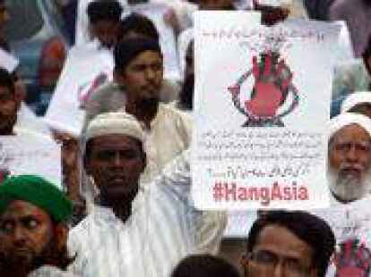 Islamisten fordern in Karachi die Hinrichtung Asia Bibis. (Foto: dpa)