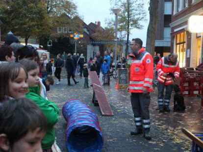 Zum ersten Mal beim G&auml;nsemarkt am 11. November in Wildeshausen: die DRK-Rettungshundestaffel Aurich.