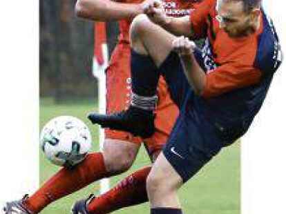 Umk&auml;mpftes Duell: In der 1. Kreisklasse trennten sich  der  SV Tungeln  und  der  VfL Stenum II 1:1.