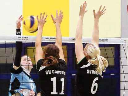 Un&uuml;berwindbar: Gegen  Cappeln scheiterten die VfL-Volleyballerinnen   um Maike  Meiners h&auml;ufig am Block.