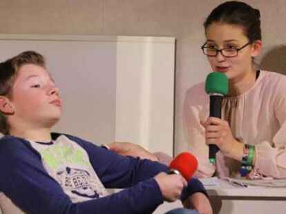 &bdquo;De Koppelkinner&ldquo; der Speelkoppel Hoyerswege zeigten das St&uuml;ck &bdquo;Schiet op Goethe&ldquo;.