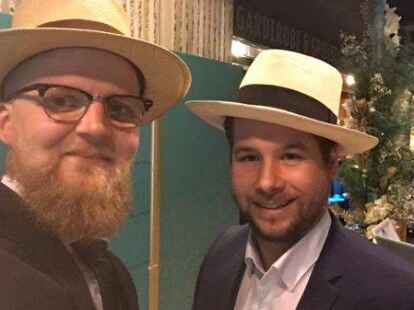 Bereit f&uuml;r den Opernball: Max Stoyke und Niklas Benter berichten live aus dem Oldenburgischen Staatstheater.