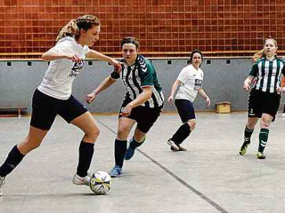 Trafen am Sonntag im Halbfinalspiel  aufeinander:   TSV Ganderkesee und  Sf W&uuml;sting-Altmoorhausen