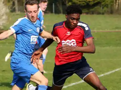 Knappe Niederlage: Gegen GVO Oldenburg musste sich Harpstedt um Torsch&uuml;tze  Lukas Br&uuml;mmer (links) geschlagen geben.