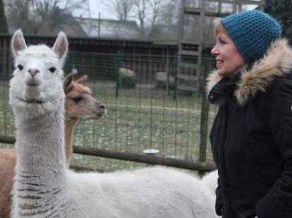 Auf ihrem Grundst&uuml;ck halten sich Verona und Horst Lenz Tiere.