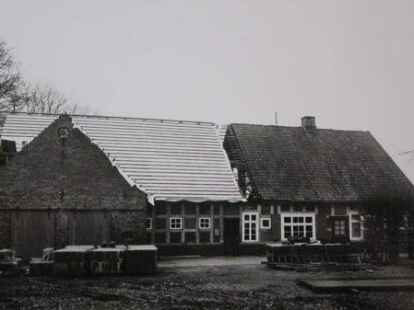 Bei der Sanierung in den 1970er-Jahren wurde auch das Dach abgetragen.