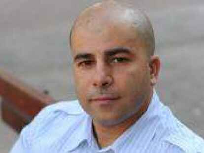 Arye Sharuz Shalicar ist ein deutsch-iranisch-israelischer Politologe, Publizist und Schriftsteller. Der ehemalige Sprecher der IDF ist heute Mitarbeiter der israelischen Regierung. Sein aktuelles Buch &bdquo;Der Neu-Deutsche Antisemit&ldquo; erschien vor wenigen Monaten. (Foto: privat)