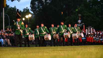Ein optischer Genuss war erneut die Auftaktveranstaltung am Pfingstonntag zum Gildefest 2019 in Wildeshausen. Holger Becker dirigierte die Serenade