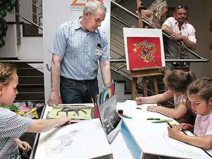 Stellte ihre Arbeit  vor:   die  L&auml;ndliche Erwachsenenbildung.   Alexej Spadi    betreute  Kinder beim Malen.