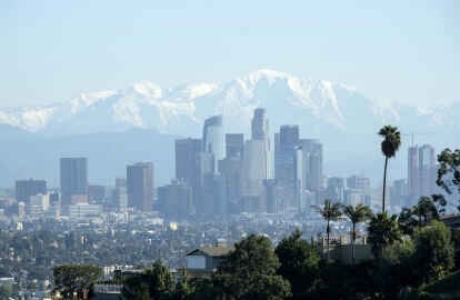 Los Angeles: Traumfabrik und weltbekannte Millionenmetropole. Hier sind Zigtausende Menschen obdachlos und ziehen in Zeltst&auml;dte um. Foto: Ringo Chiu/ZUMA Wire/dpa