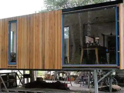 Prototyp: Der Oldenburger Unternehmer  Lukas Thiemann hat diese Tinyhouse entwickel und gebaut.