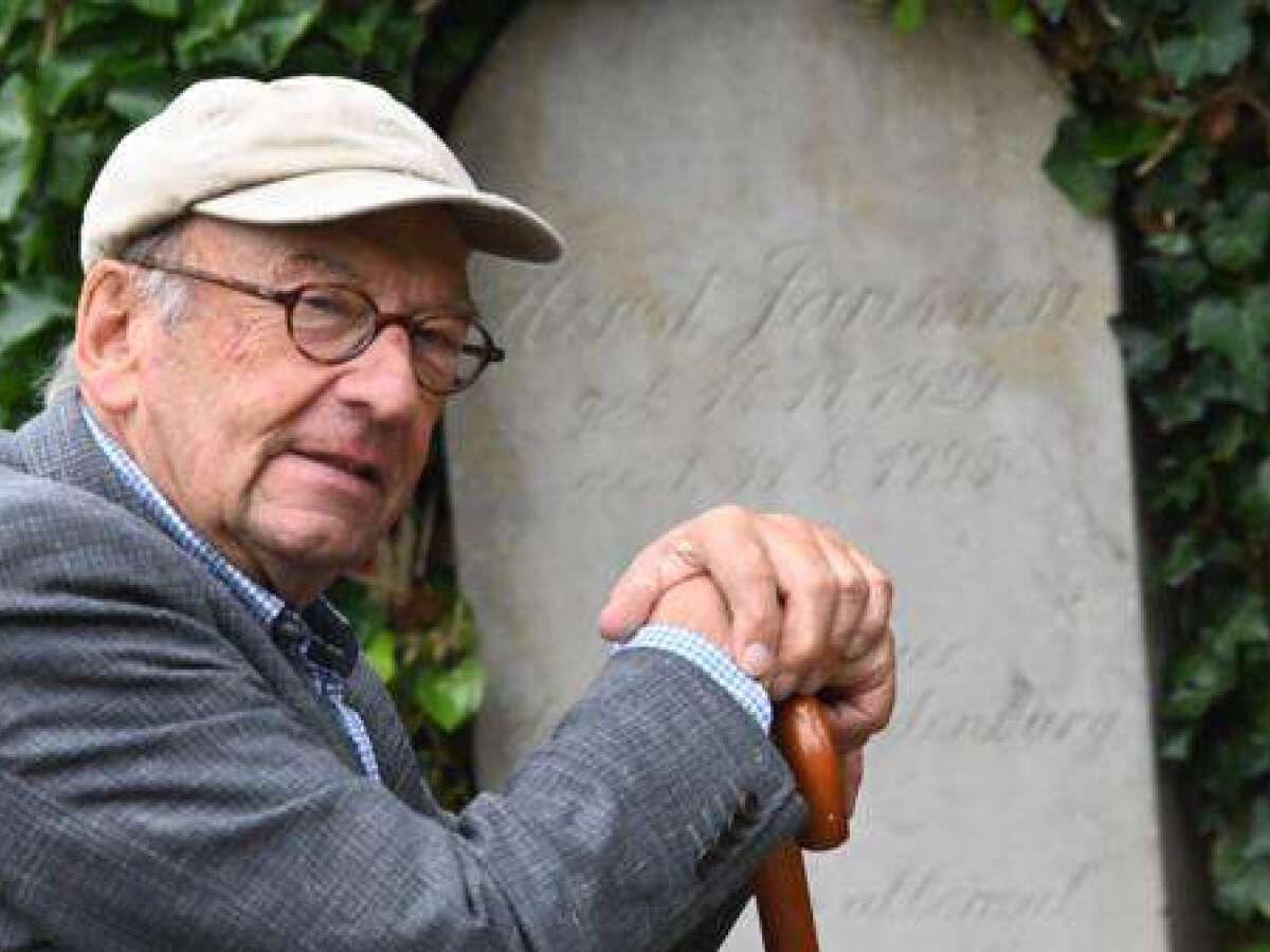 Horst Janssen – Besuch am Grab des Bürgerschrecks