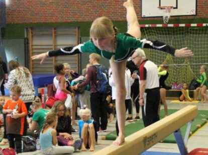 Mit guten Leistungen haben auch die gastgebenden Ger&auml;tturnerinnen des TuS Glarum beim 3. M&uuml;hlen-Cup auf sich aufmerksam gemacht.