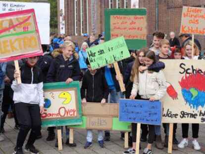 Auftakt des Protests war der Hauptbahnhof in Oldenburg.
