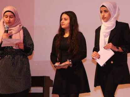 Dania Alshikh Bakro, Taiba Al Safo und Sara Al Issa erz&auml;hlten, warum sie aus ihren Heimatl&auml;ndern fl&uuml;chten mussten.