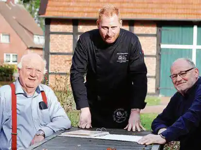 Laden zum St.-Martins-Benefizessen im Heimathaus ein (von links): Franz Rielmann, Andr&eacute; Beier und Martin Pille.