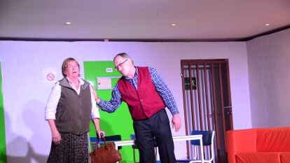 Dreiakter &bdquo;Residenz Schloss & Riegel&ldquo; der Theatergruppe Harmenhausen