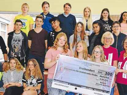 Schler der Oberschule Westerholt verkaufen Brezeln und Donuts fr den  guten Zweck