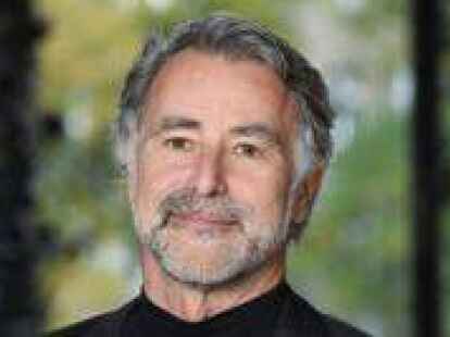 Wolfgang Merkel ist Direktor der Abteilung Demokratie und Demokratisierung des Wissenschaftzentrums Berlin f&uuml;r Sozialforschung. Er lehrt zudem als PolitikProfessor an der Humboldt-Uni und forscht  zur Demokratisierung in autorit&auml;ren Regimen. Als Parteiloser ist Merkel  Mitglied der SPD-Grundwertekommission. (Foto: Ausserhofer)