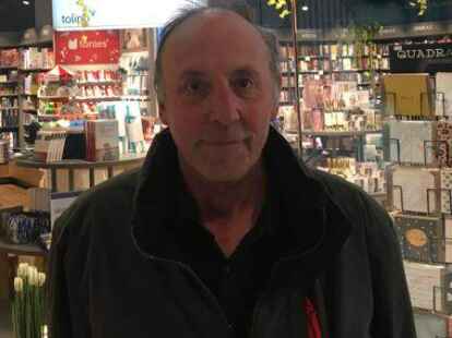 Johann Folkers aus Aurich ist froh, wieder einkaufen gehen zu k&ouml;nnen.