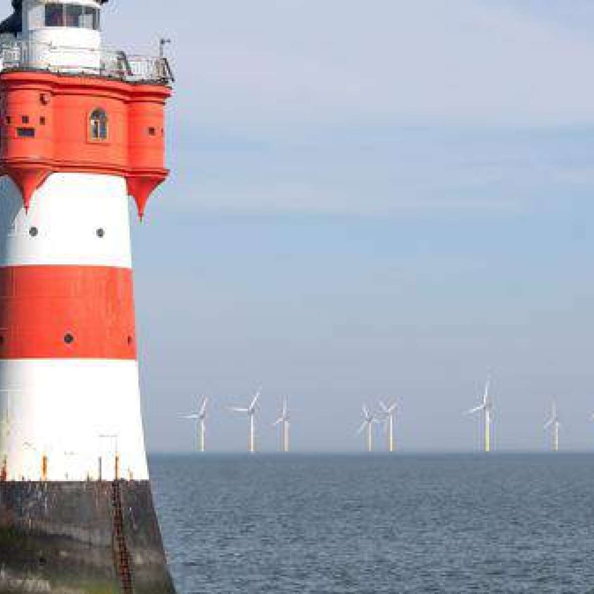 Leuchtturm Roter Sand - ein Wahrzeichen in der Nordsee 