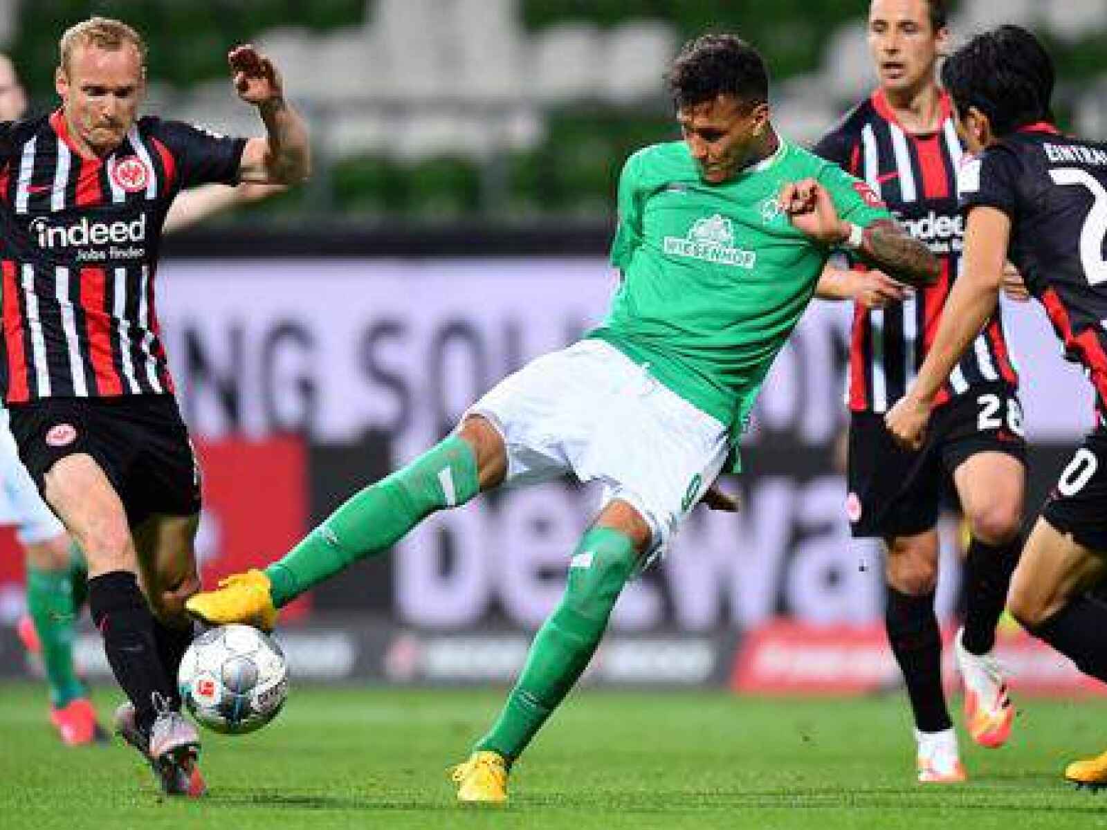 Werder Bremen gegen Eintracht Frankfurt Liveticker mit Oliver Reck zum Nachholspiel