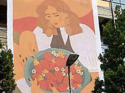 <p>Ebenfalls an der Hauptpost: Kunst von Cerrin Schr&ouml;er</p>