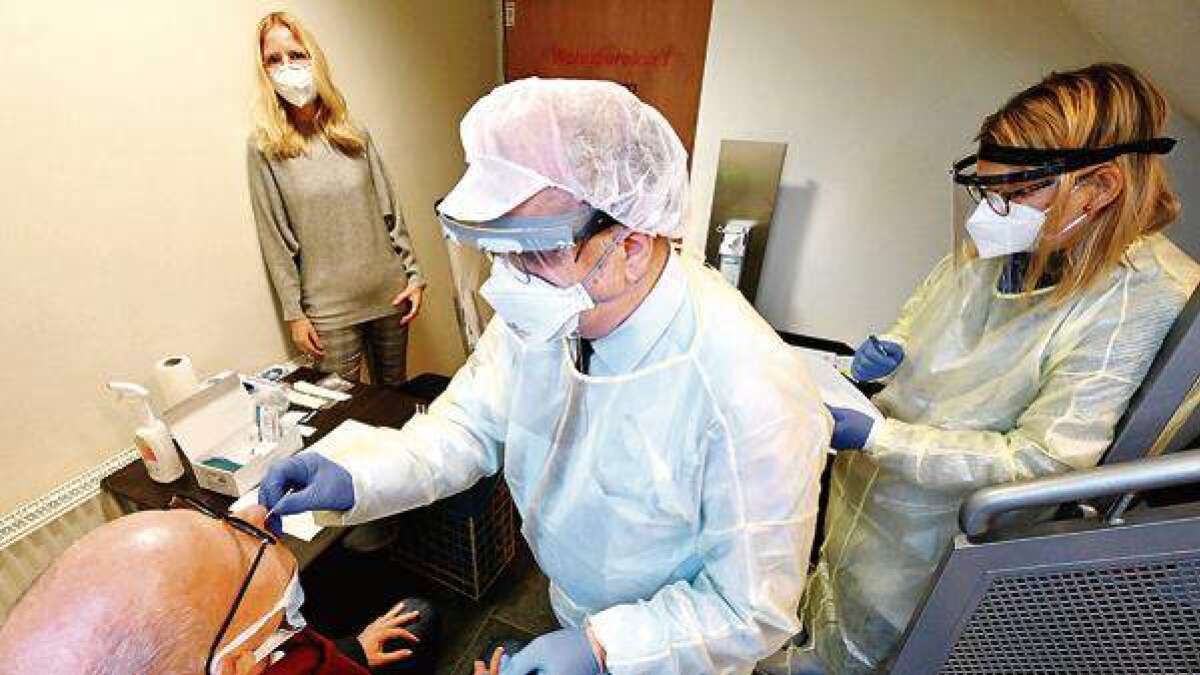 Oldenburg CoronaSchnelltests im Altenheim Ehrenamtliche unterstützen